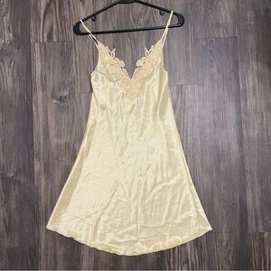 Lace-trim slip dress in Yellow